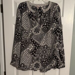 Black and White Patterned Women's Top